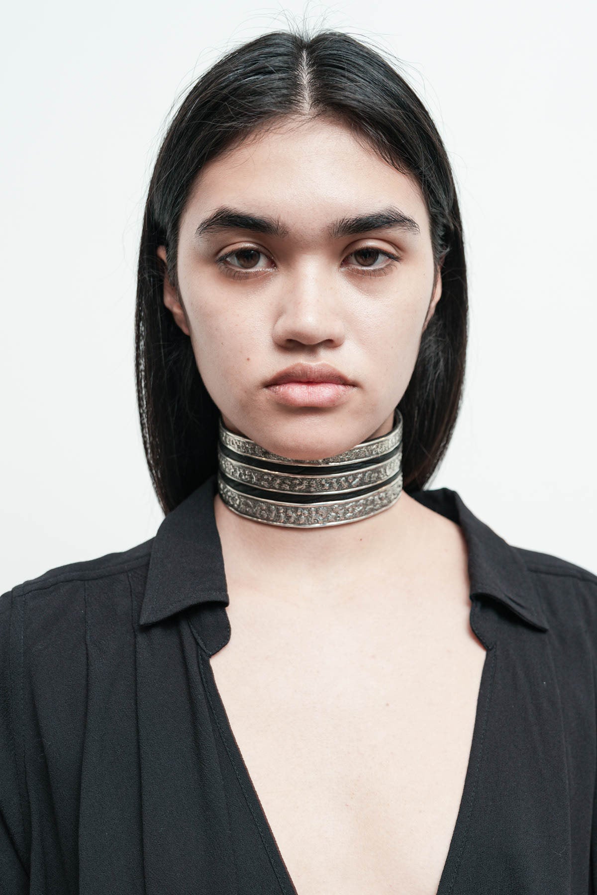 files/NicholasK-3BandChoker-Black-01.jpg