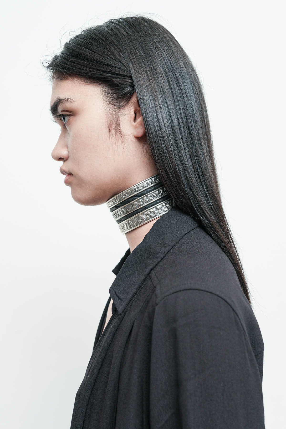 files/NicholasK-3BandChoker-Black-04.jpg
