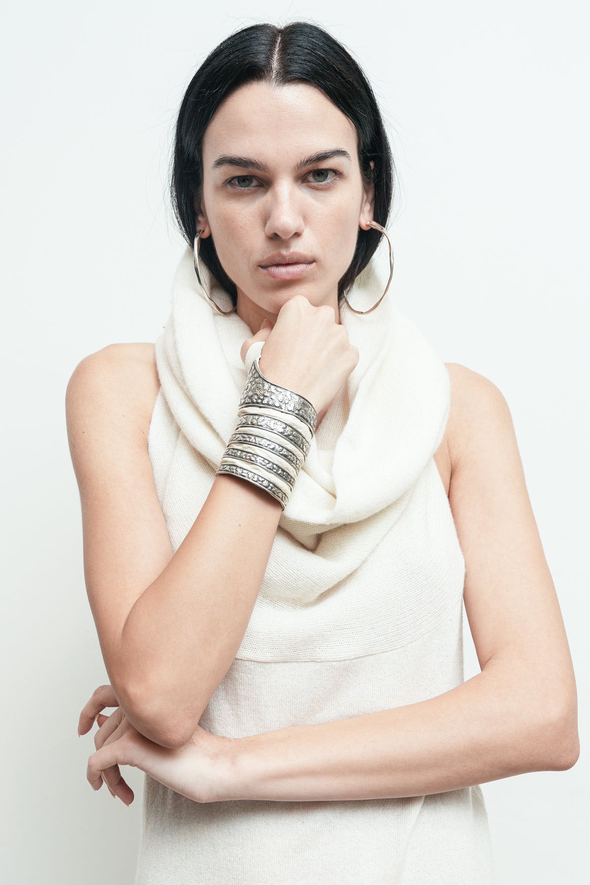 files/NicholasK-4BamdCuff-OffWhite-02.jpg