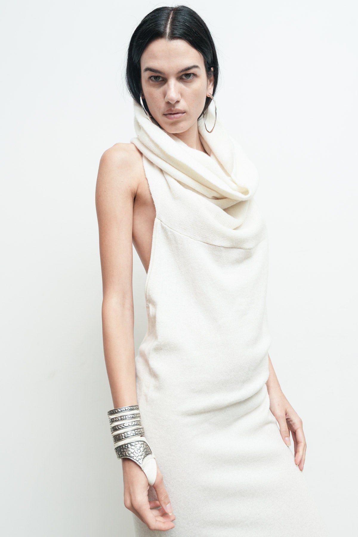 files/NicholasK-4BamdCuff-OffWhite-03.jpg