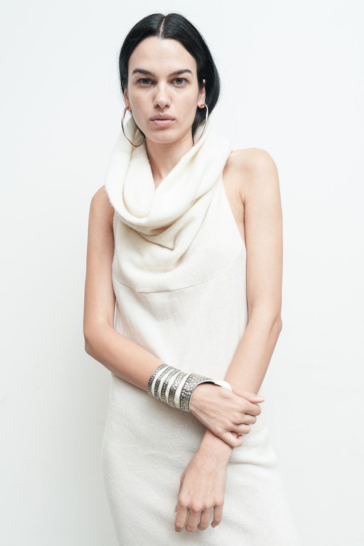 files/NicholasK-4BamdCuff-OffWhite-04.jpg
