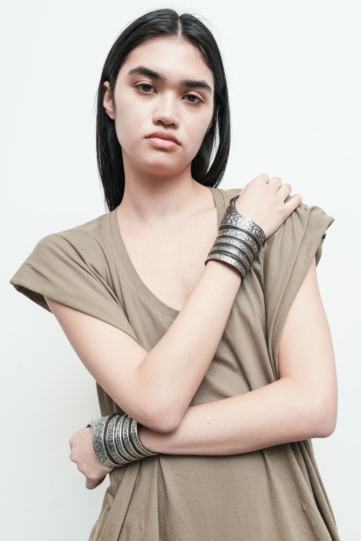 files/NicholasK-4bandcuff-brown-03.jpg