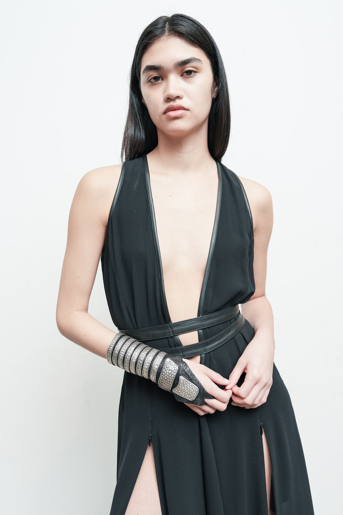 files/NicholasK-8BandCuff-Black-02.jpg