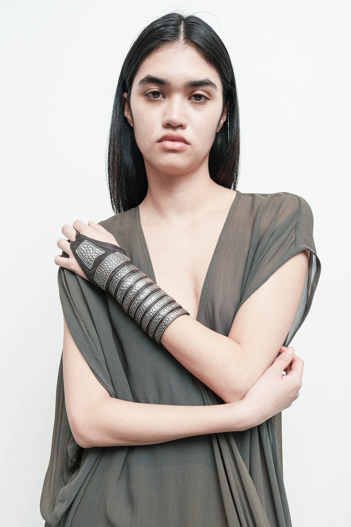 files/NicholasK-8BandCuff-Brown-02_6d0847aa-b650-4ad8-8286-78f0d871337a.jpg