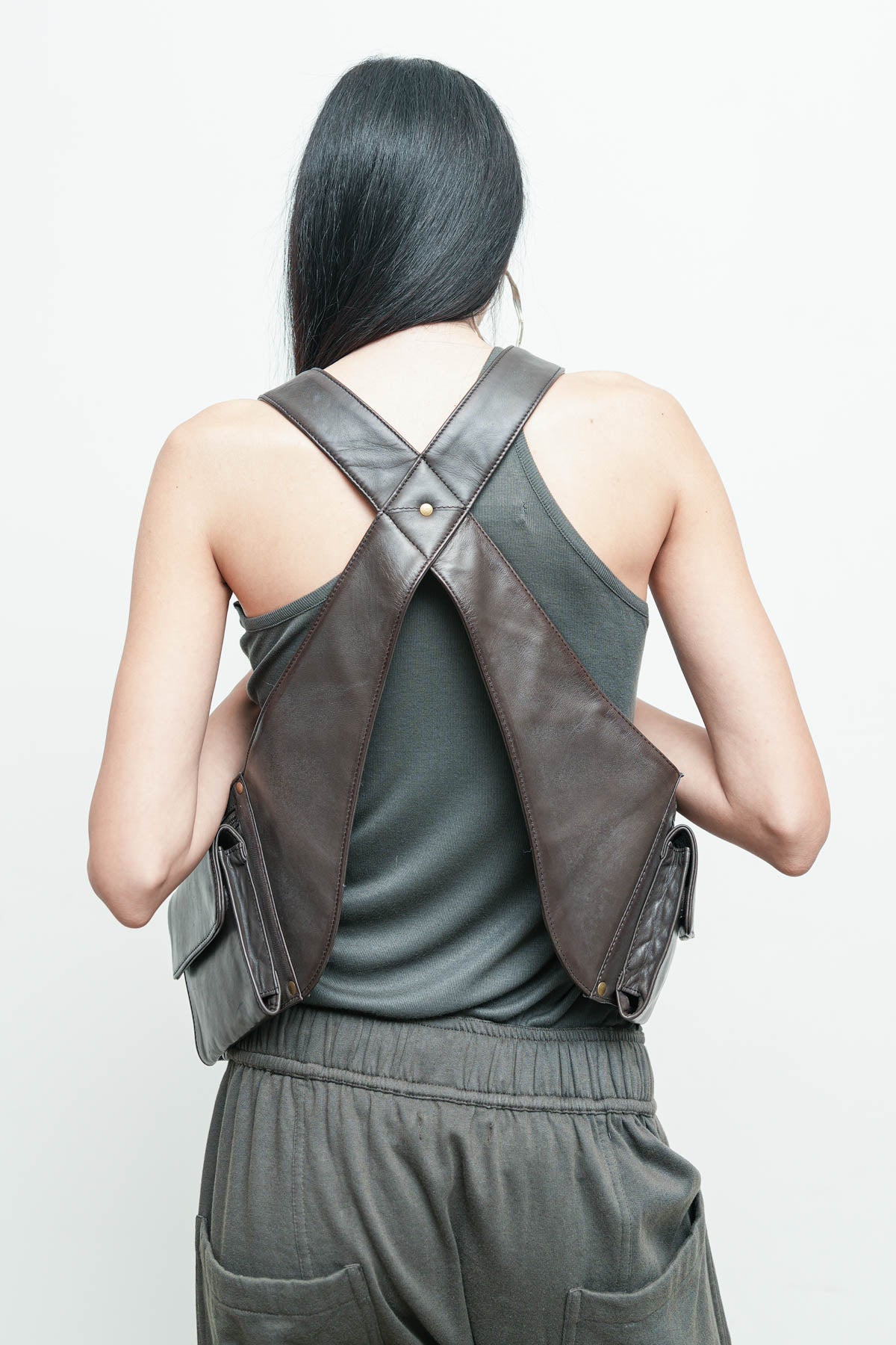 files/NicholasK-A-114C-BrandoPack-Walnut-02.jpg