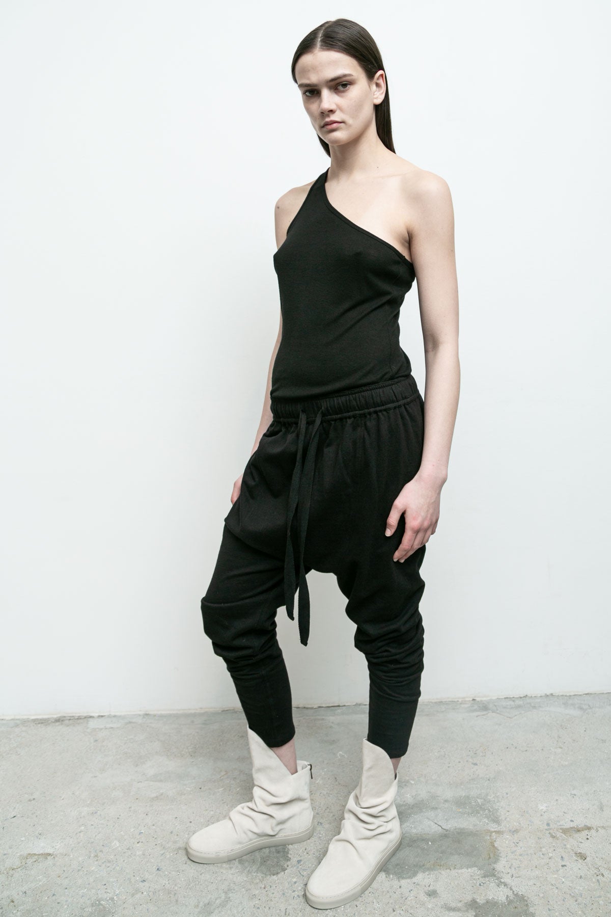 files/NicholasK-A-210B-VidalSneaker-OffWhite-A-210B-VidalSneaker-OffWhite-02.jpg