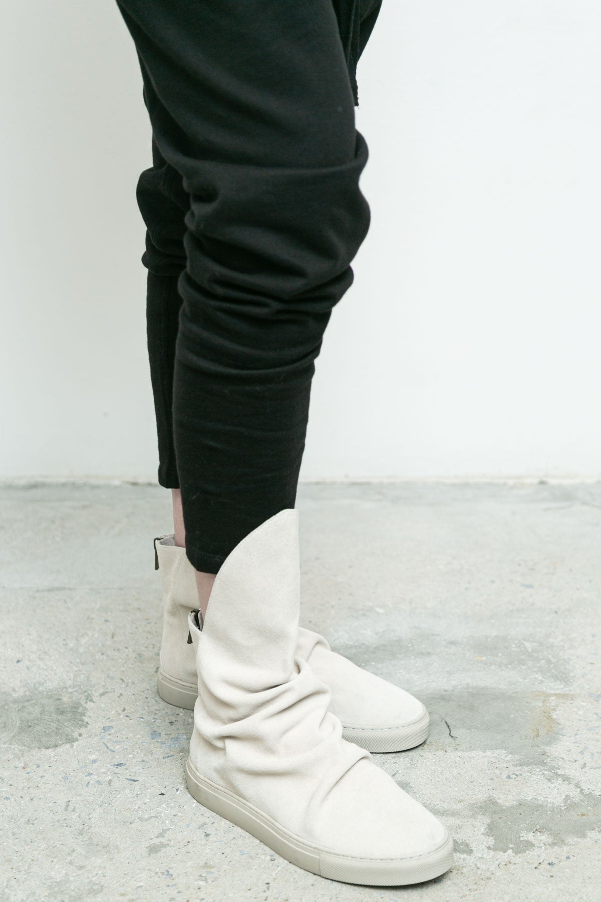 files/NicholasK-A-210B-VidalSneaker-OffWhite-A-210B-VidalSneaker-OffWhite-03.jpg