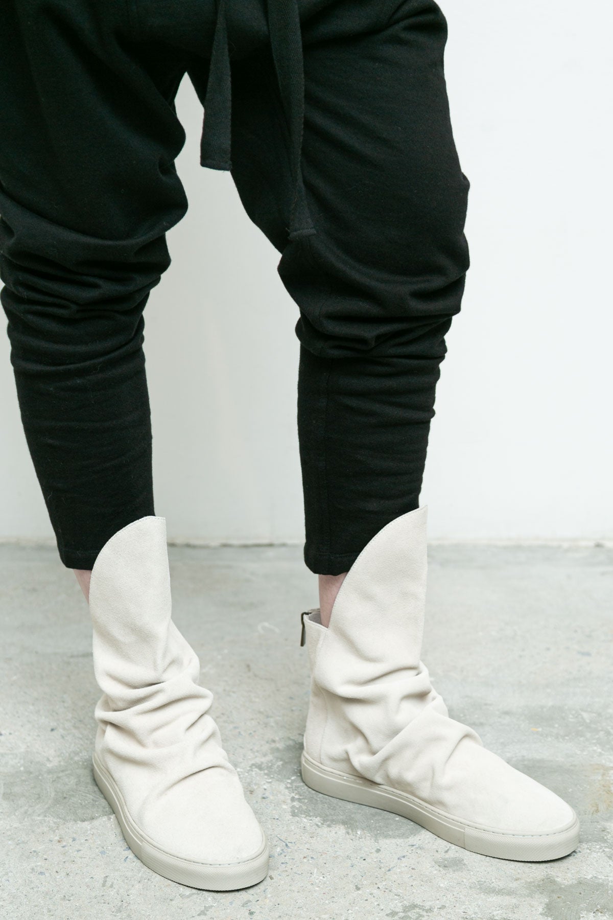 files/NicholasK-A-210B-VidalSneaker-OffWhite-A-210B-VidalSneaker-OffWhite-04.jpg