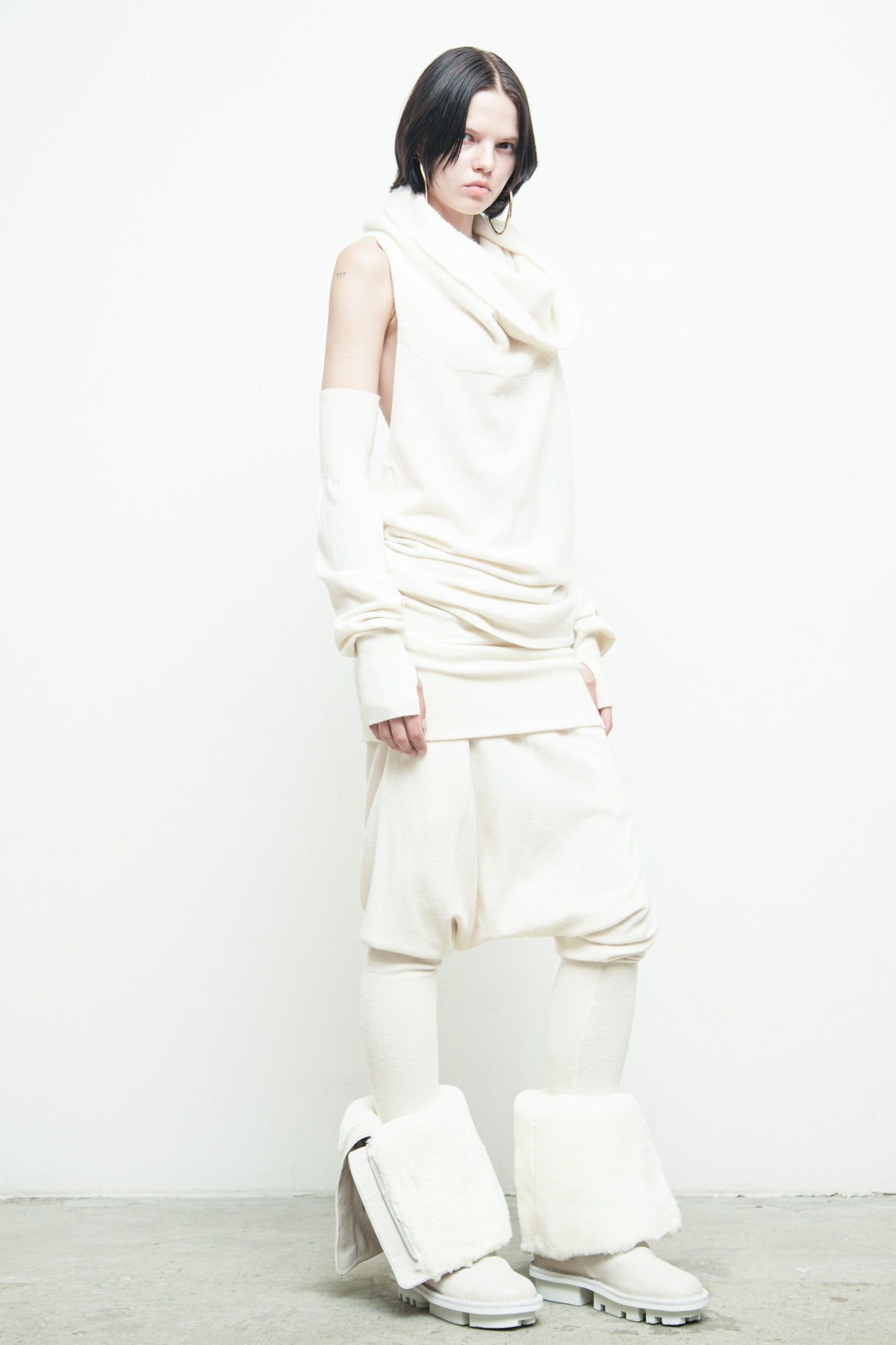 files/NicholasK-GatorBoot-OffWhite-011.jpg