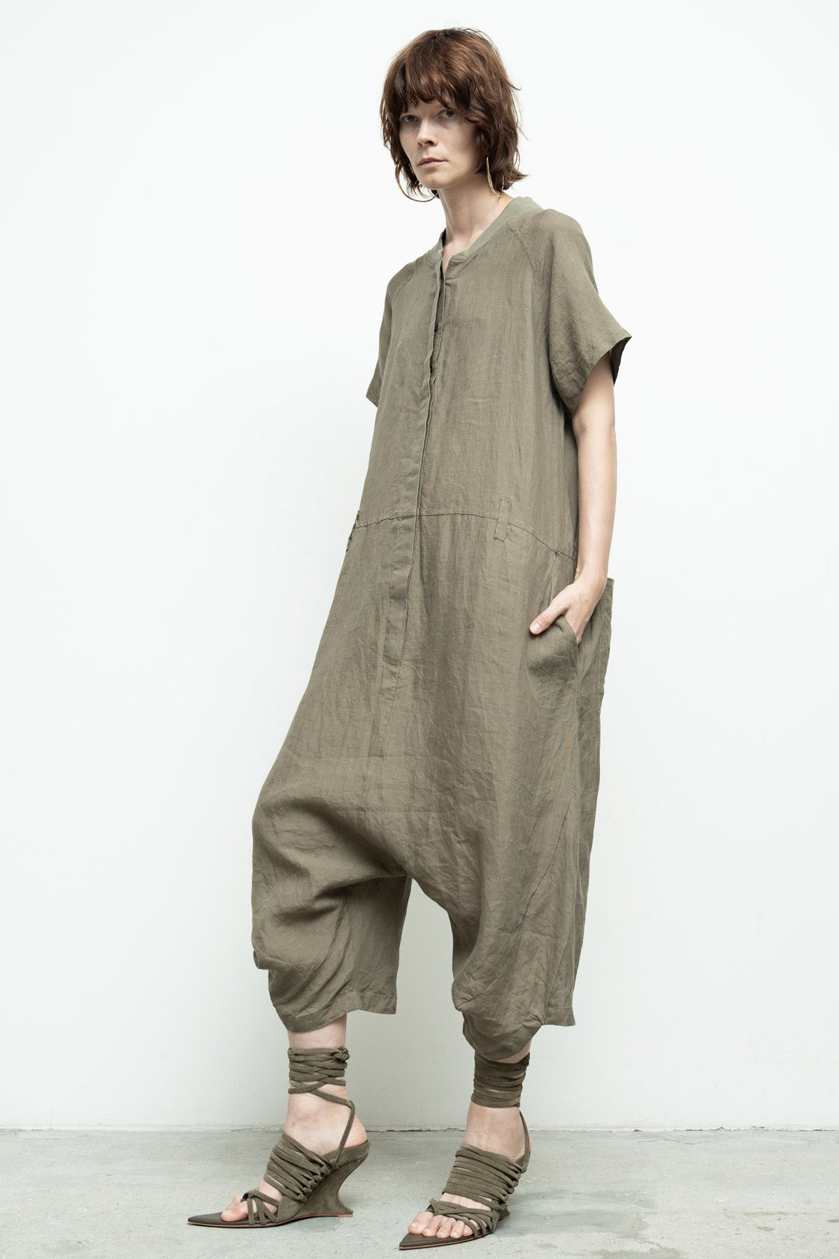 files/NicholasK-J-015-CasperJumpsuit-Dune-04.jpg