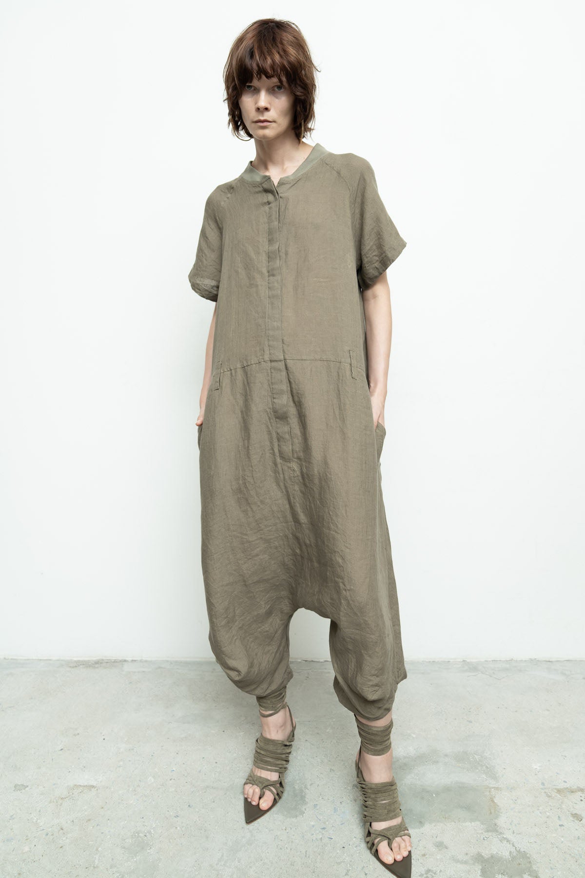 files/NicholasK-J-015-CasperJumpsuit-Dune-06.jpg
