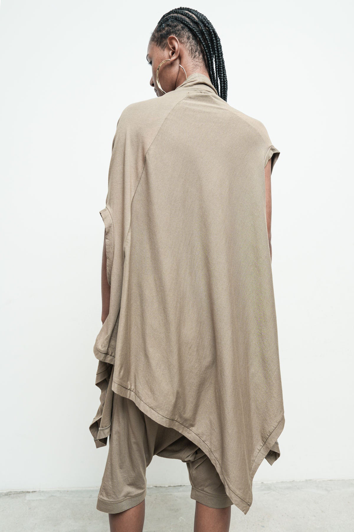 files/NicholasK-K-385-SeriusSleeveless-Dune-08.jpg