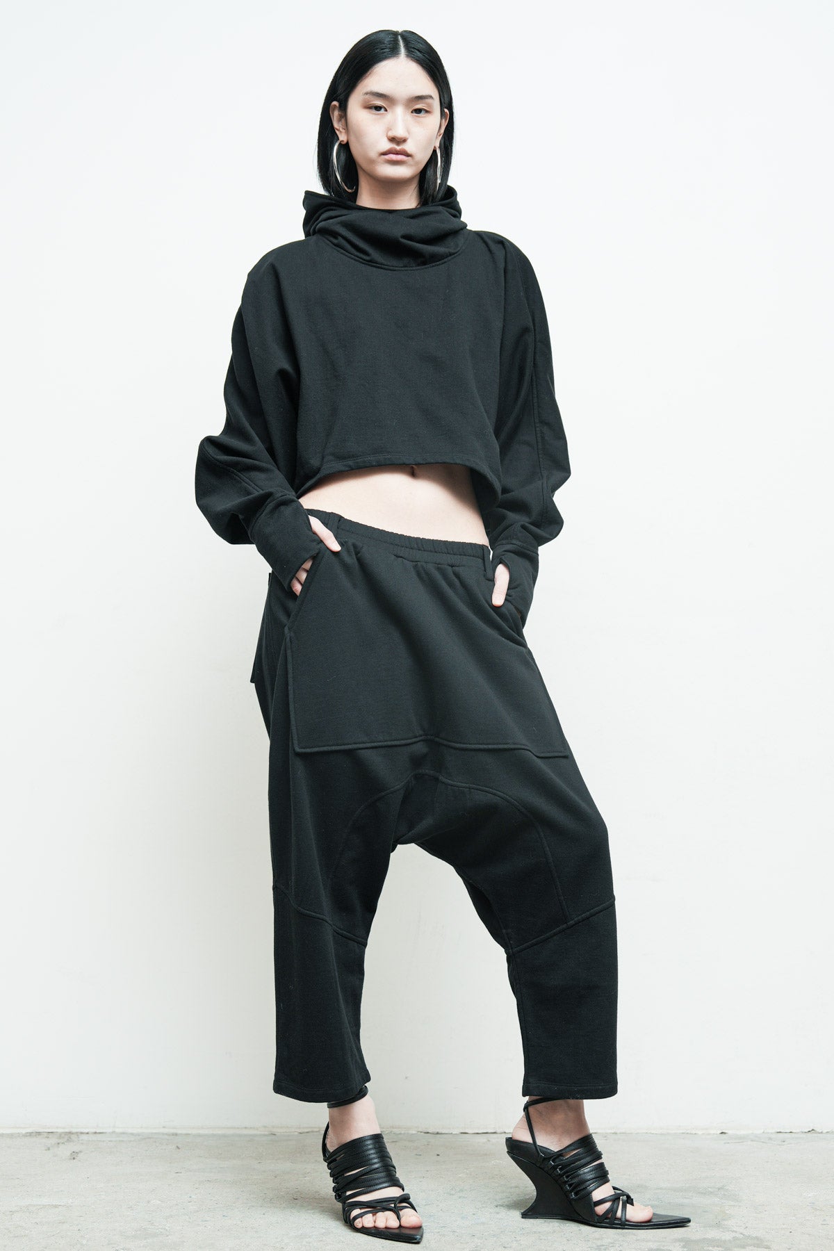 files/NicholasK-K-407-NoahSweat-Black-P-319B-AtticusPant-Black-03.jpg