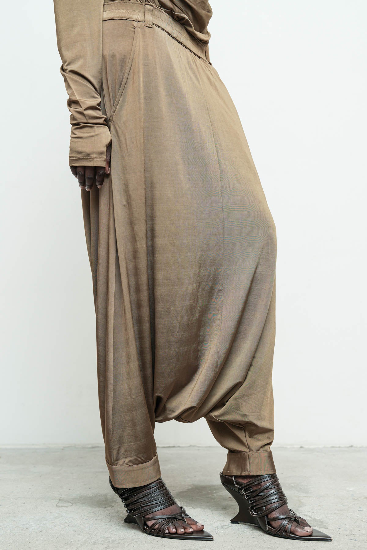 files/NicholasK-K-411-OpalTop-Bronze-P-306E-bahaSkant-Bronze-06.jpg