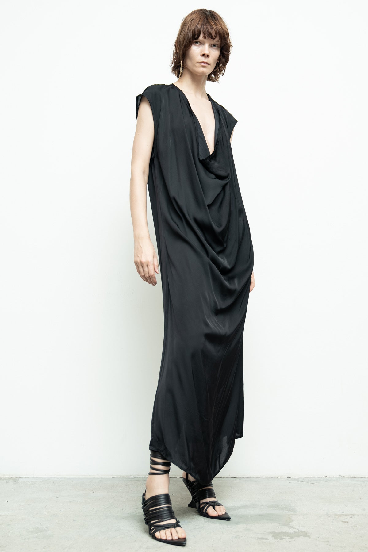 files/NicholasK-NicholasK-SD-641-TemDress-Black-02.jpg