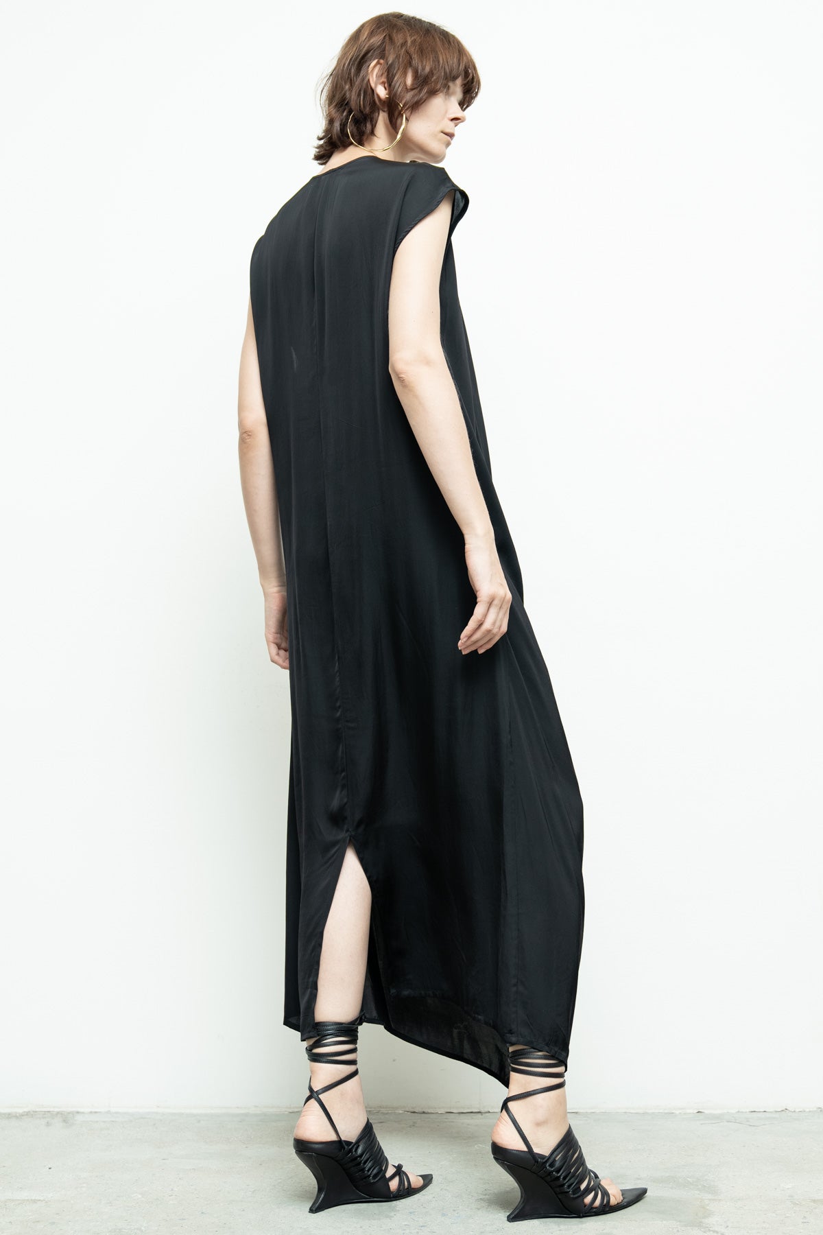 files/NicholasK-NicholasK-SD-641-TemDress-Black-05.jpg