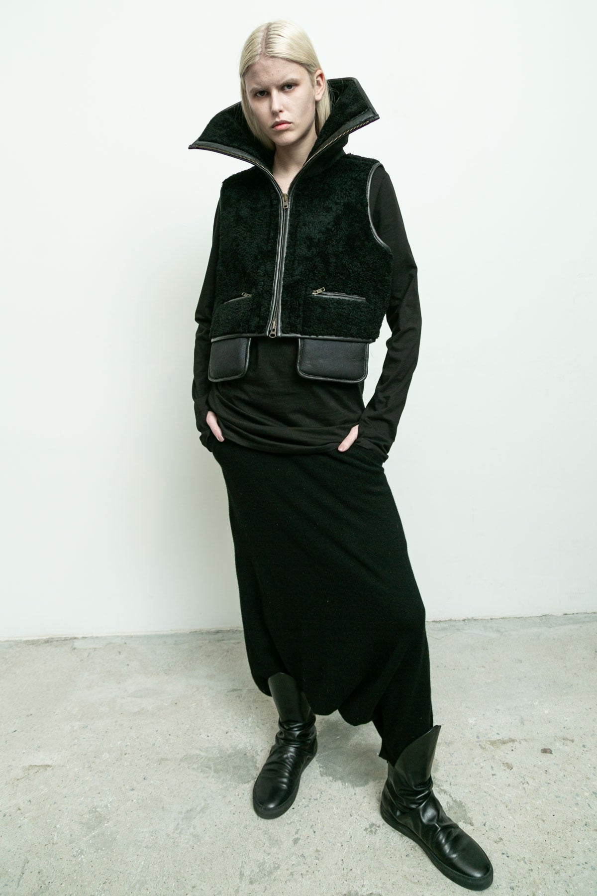 files/NicholasK-O-401-HimalayaCrop-Black-04.jpg