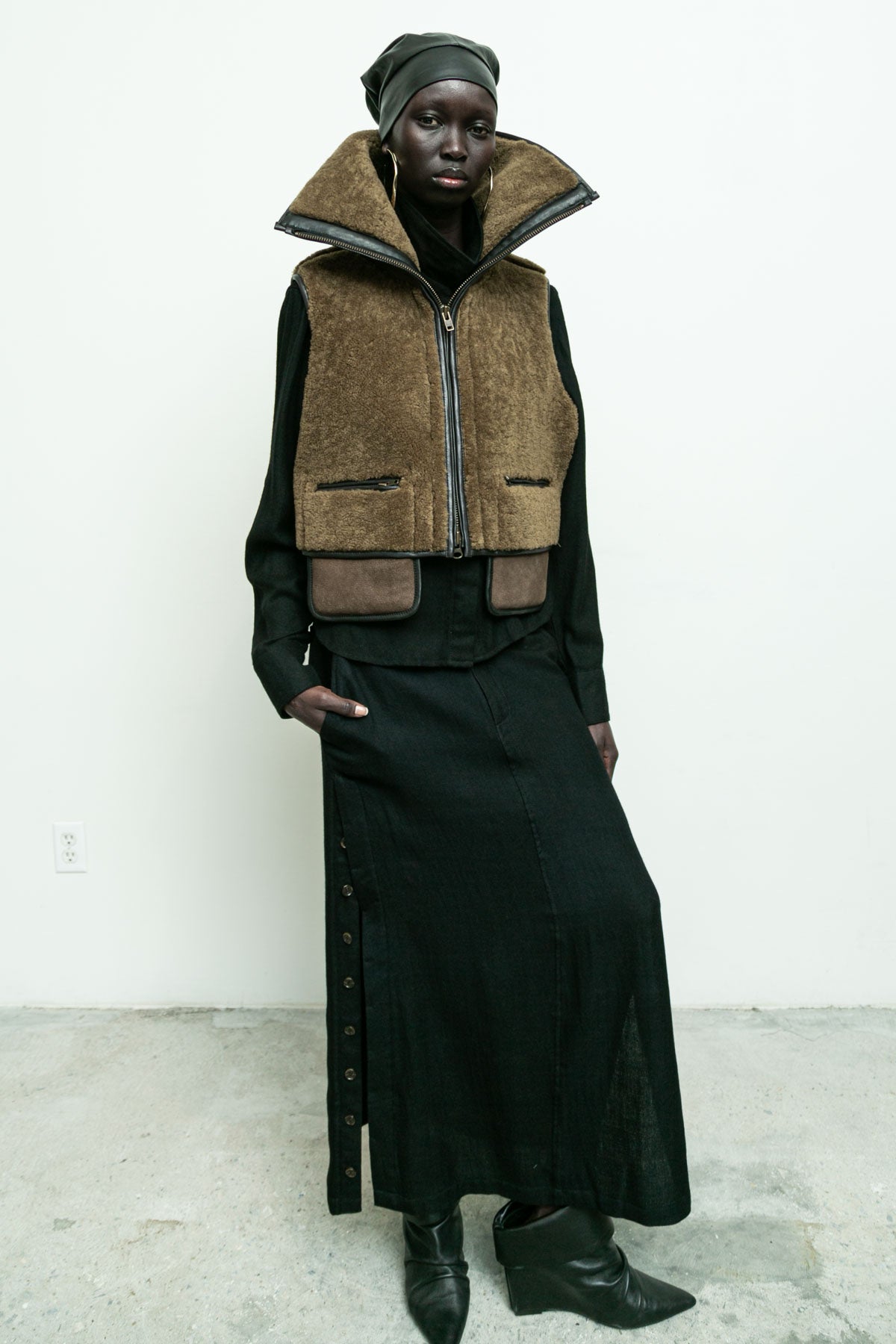 files/NicholasK-O-401-HimalayaCrop-Bronze-03.jpg