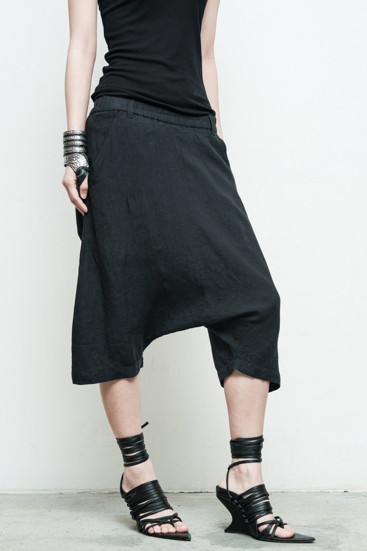 files/NicholasK-P-338-MillaShort-Black-05.jpg