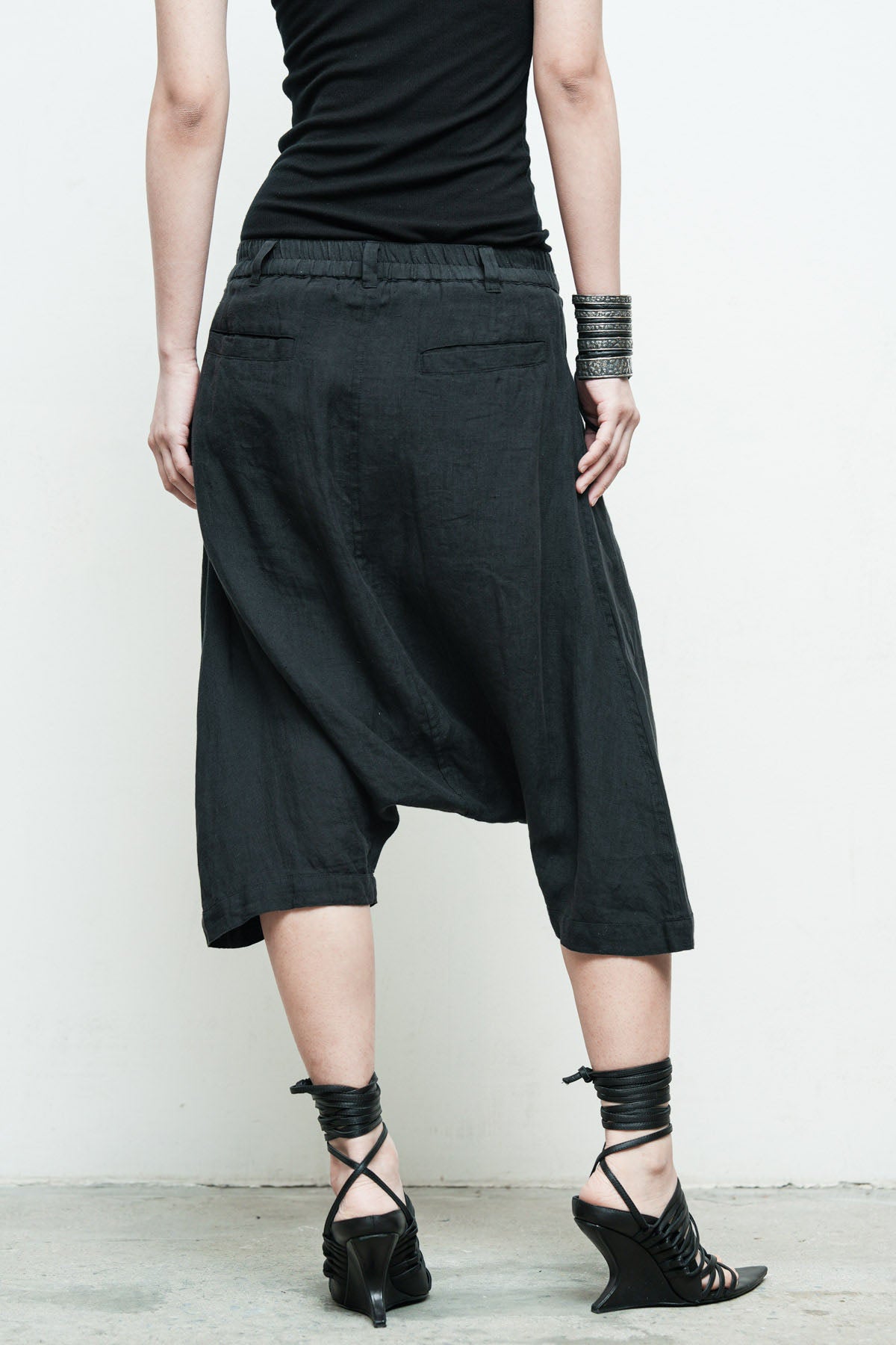 files/NicholasK-P-338-MillaShort-Black-06.jpg
