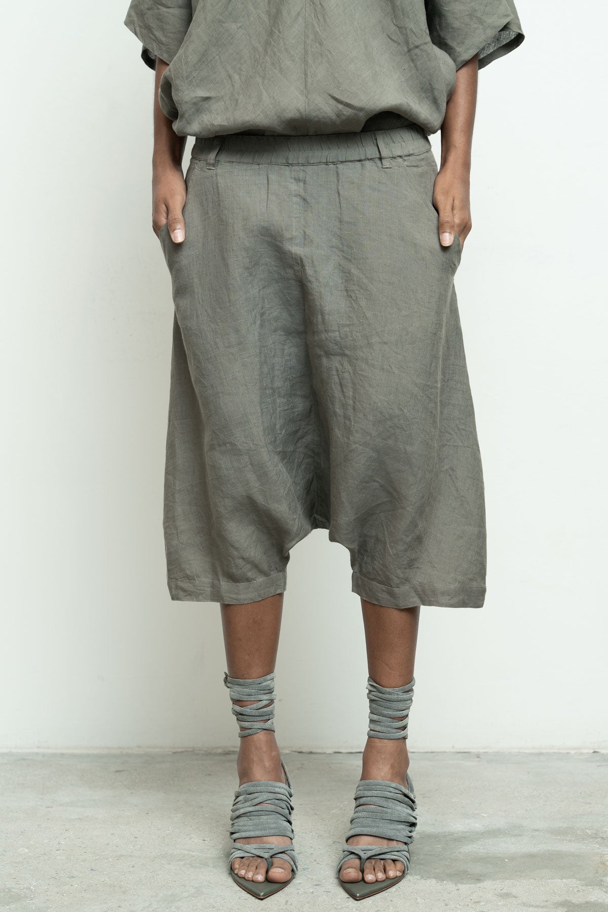files/NicholasK-P-338A-MillaShort-Slate-03.jpg