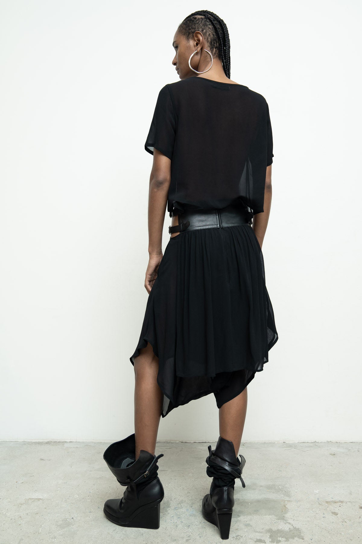 files/NicholasK-P-341-DuneShort-Black-03.jpg