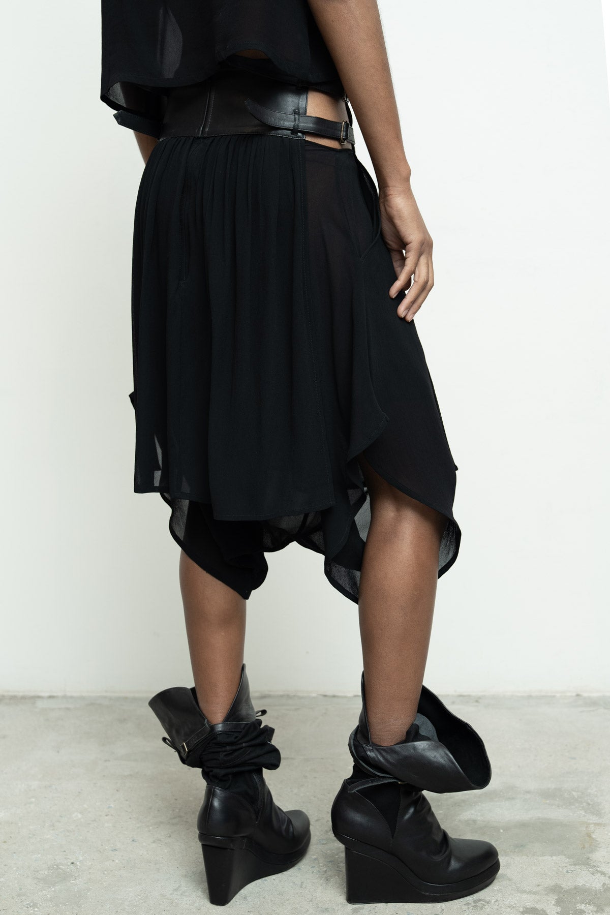 files/NicholasK-P-341-DuneShort-Black-04.jpg