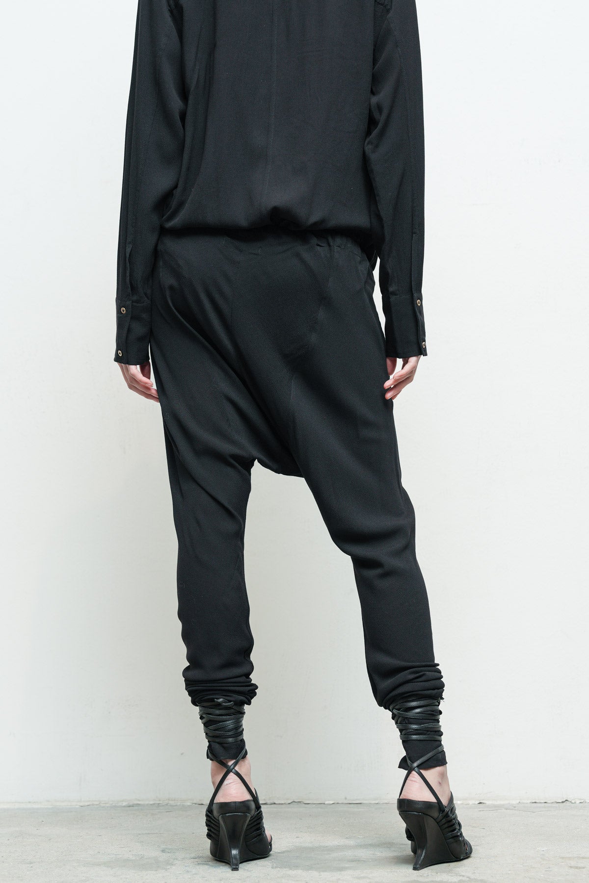 files/NicholasK-S-273B-DrapeShirt-Black-P-088B-DraperPant-Black-03.jpg
