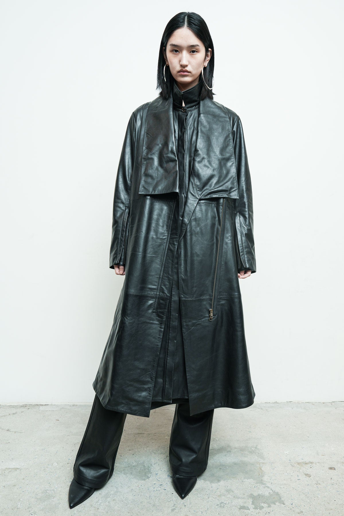 files/NicholasK-S-343B-FreyjaShirt-Black-O-398B-StrykerTrench-Black-03.jpg