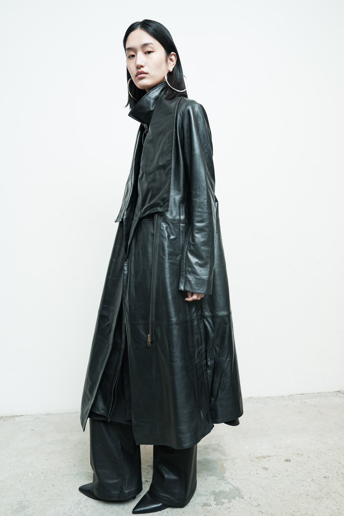 files/NicholasK-S-343B-FreyjaShirt-Black-O-398B-StrykerTrench-Black-06.jpg