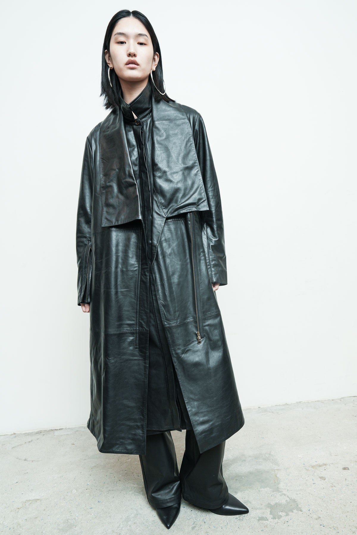 files/NicholasK-S-343B-FreyjaShirt-Black-O-398B-StrykerTrench-Black-08.jpg