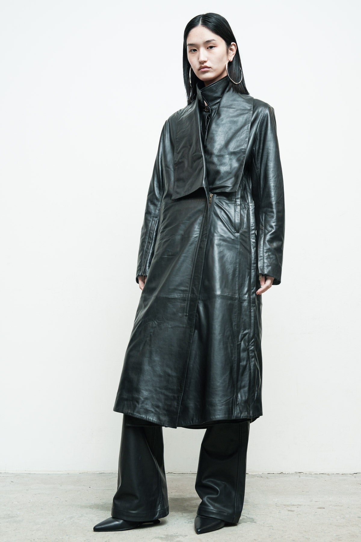 files/NicholasK-S-343B-FreyjaShirt-Black-O-398B-StrykerTrench-Black-09.jpg