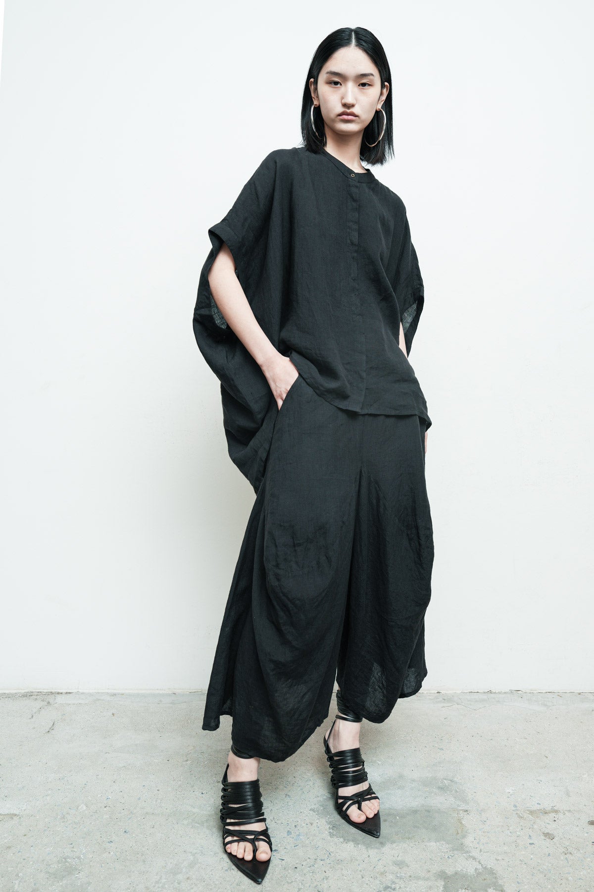 files/NicholasK-S-348-BoraShirt-Black-02.jpg