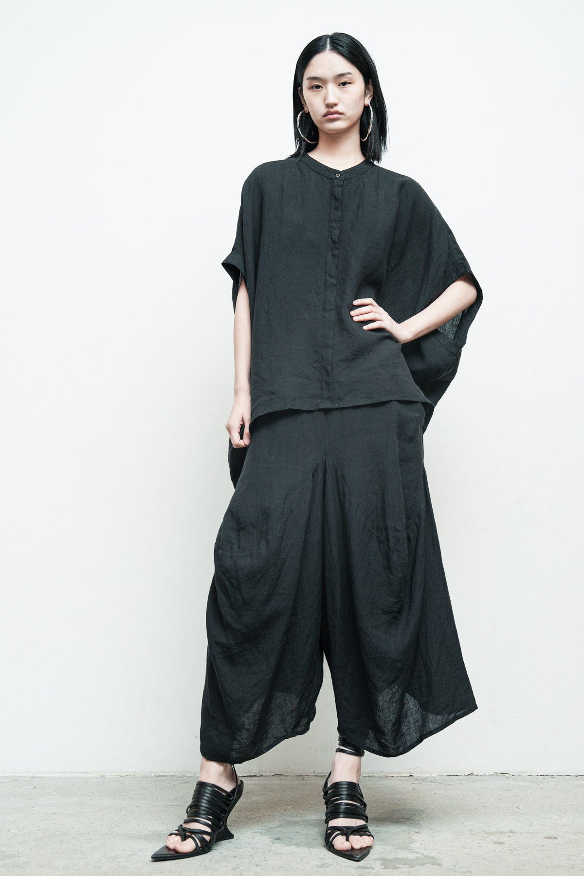 files/NicholasK-S-348-BoraShirt-Black-06.jpg