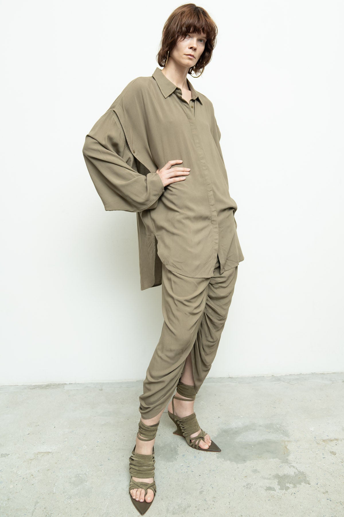 files/NicholasK-S-350-KillanShirt-Dune-08.jpg
