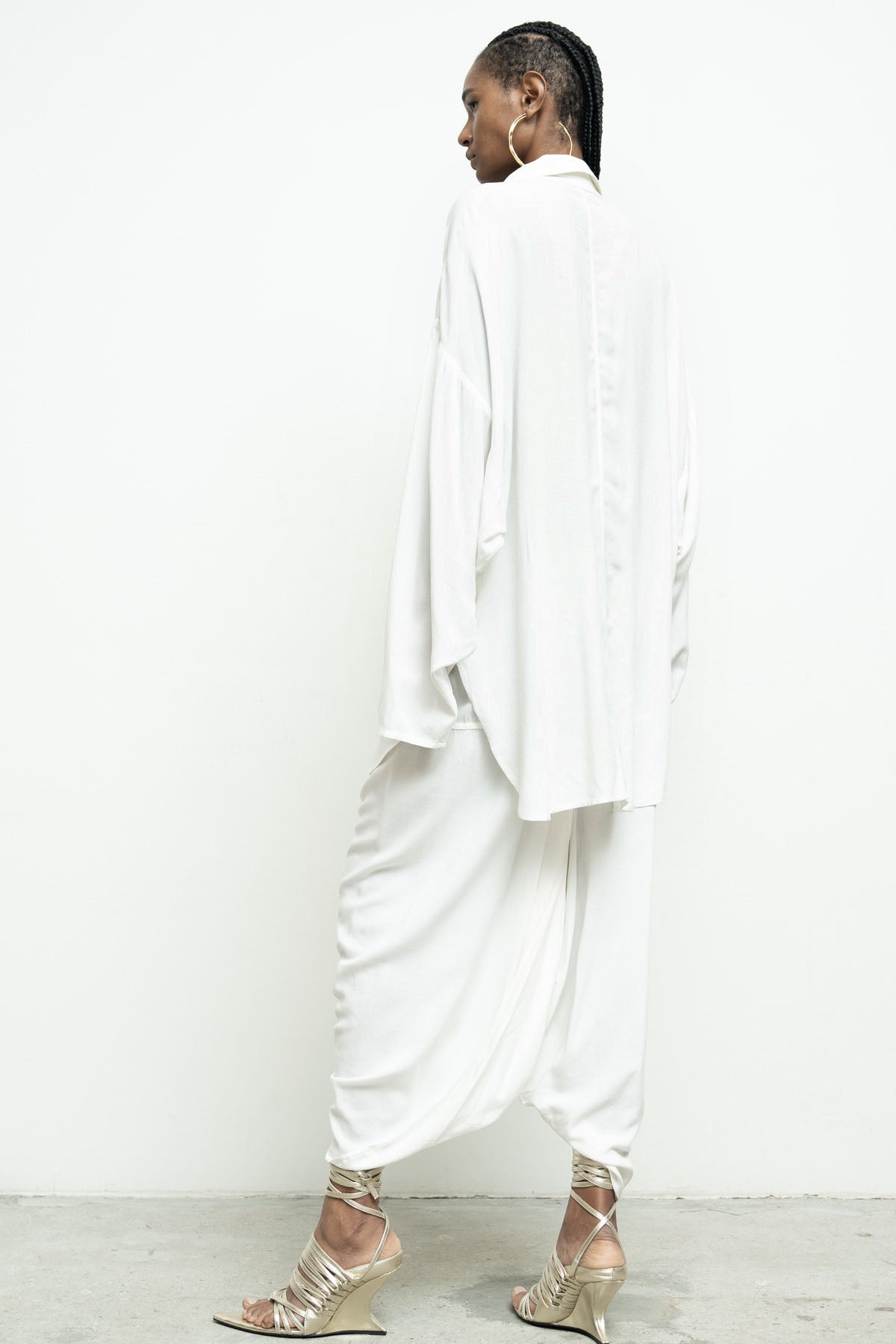 files/NicholasK-S-350-KillanShirt-OffWhite-03.jpg