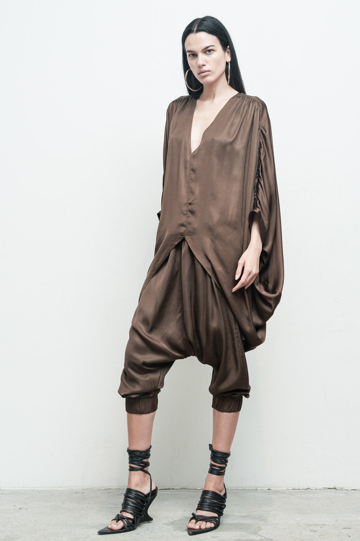files/NicholasK-S-353A-RiverShirt-Fern-05_2d02e806-d715-4461-866d-ea1952360859.jpg