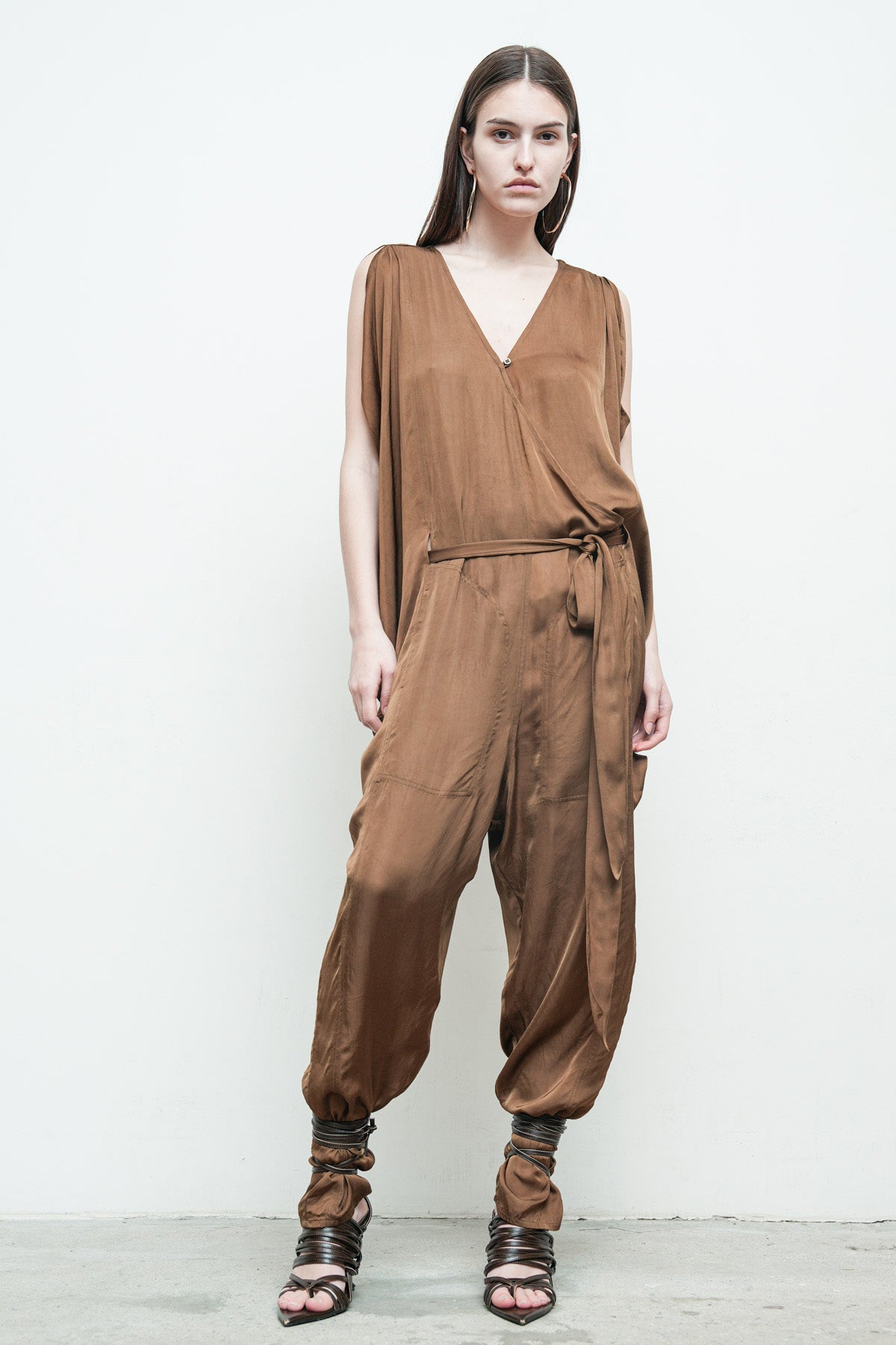 files/NicholasK-SD-339E-RueJumper-Bronze-03.jpg