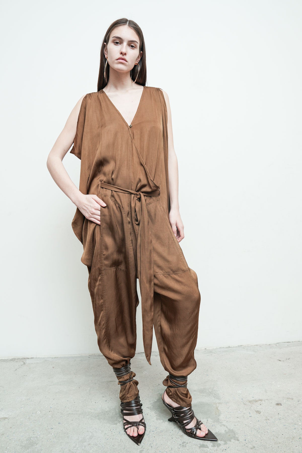 files/NicholasK-SD-339E-RueJumper-Bronze-05.jpg