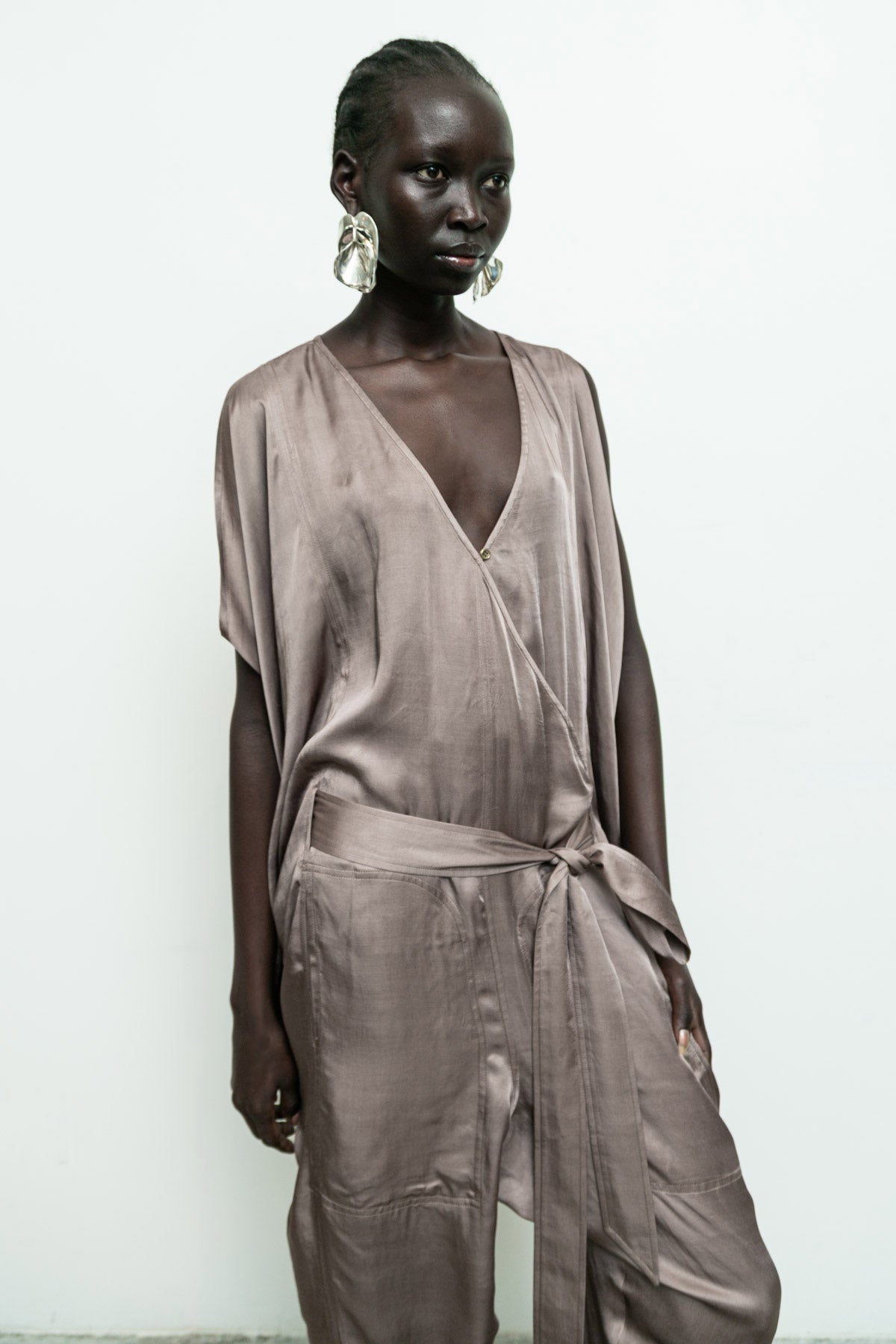 files/NicholasK-SD-339E-RueJumper-Taupe-02.jpg