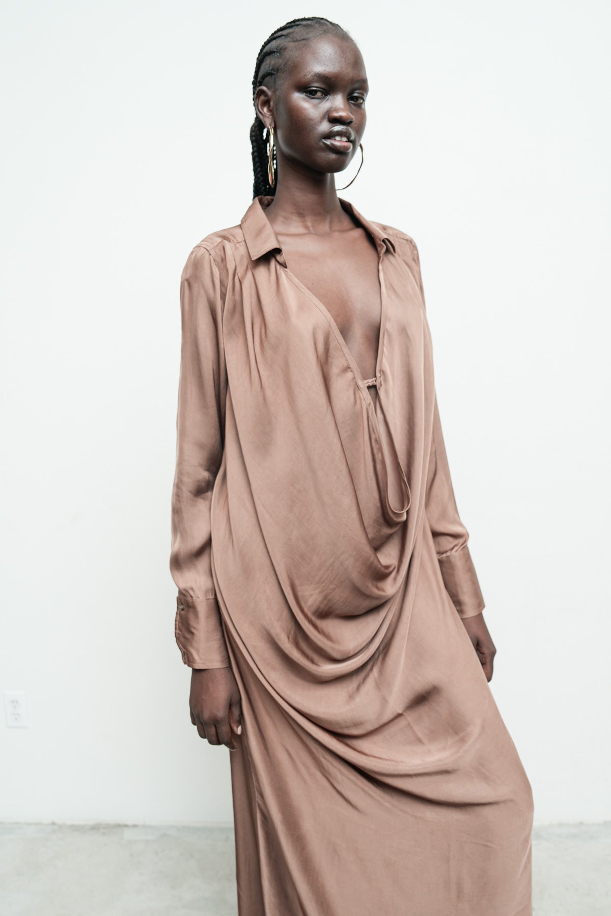 files/NicholasK-SD-647-DestaDress-Champagne-05.jpg