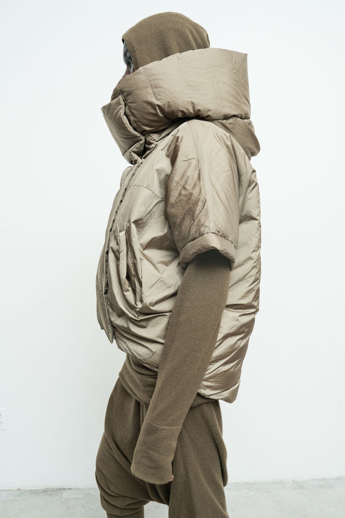 files/NicholasK-SW-295B-ClarkHoody-Bronze-KP-350-EnyaPant-Bronze-O-450B-EllieShrug-Bronze-03.jpg