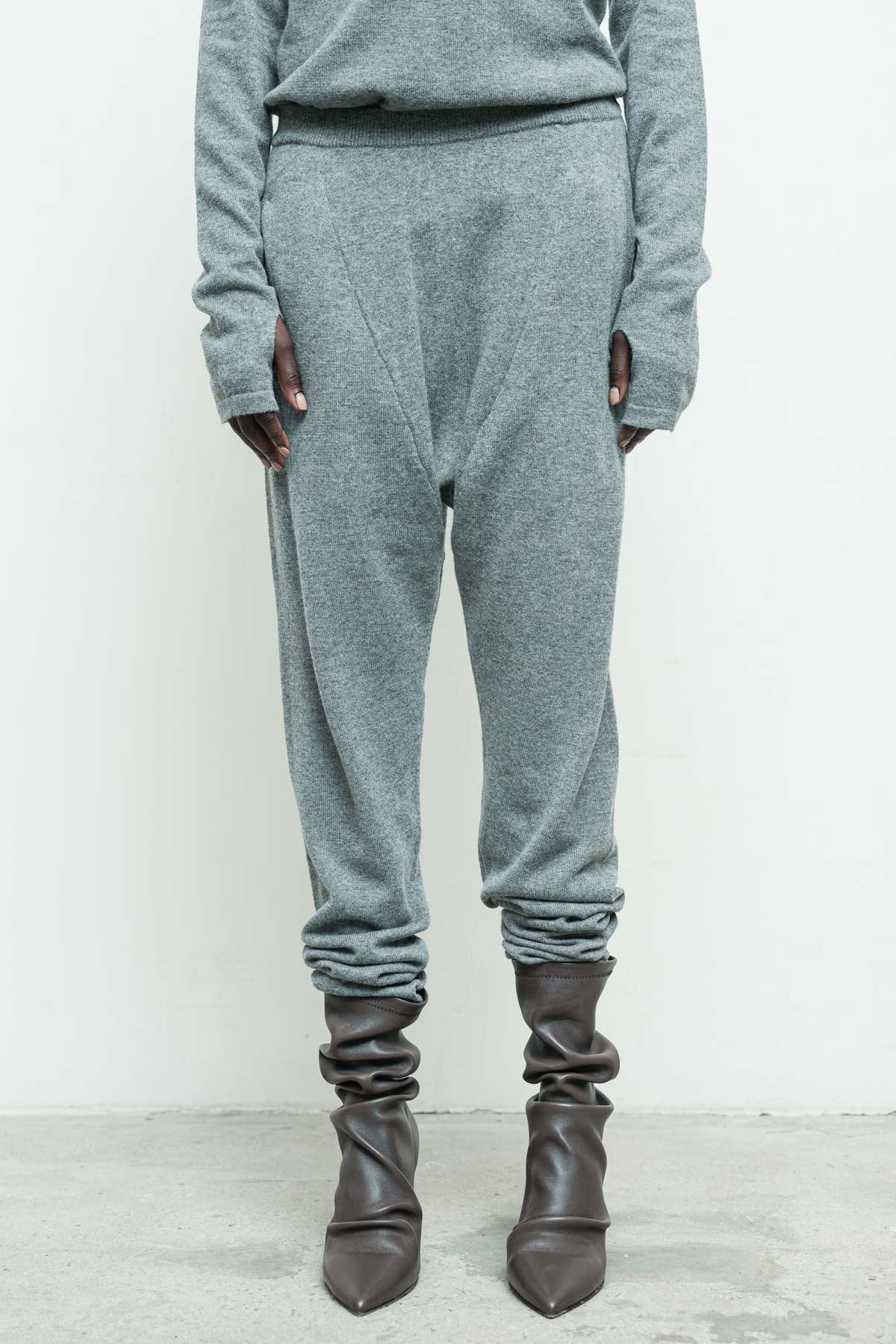 files/NicholasK-SW-408B-ReversibleLowVSweater-GreyHeather-KP-351-JaydenPant-GreyHeather-03.jpg