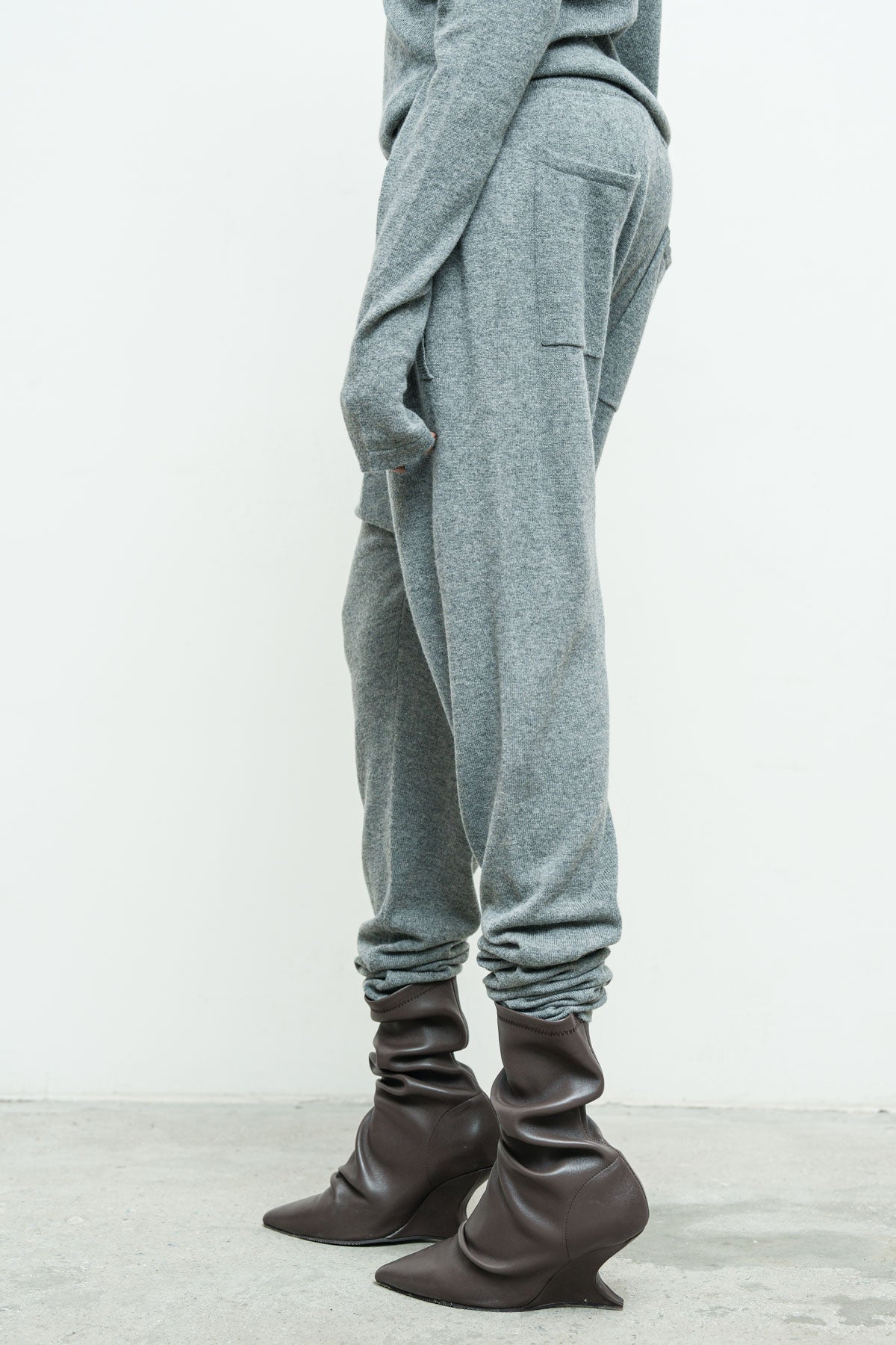 files/NicholasK-SW-408B-ReversibleLowVSweater-GreyHeather-KP-351-JaydenPant-GreyHeather-04.jpg