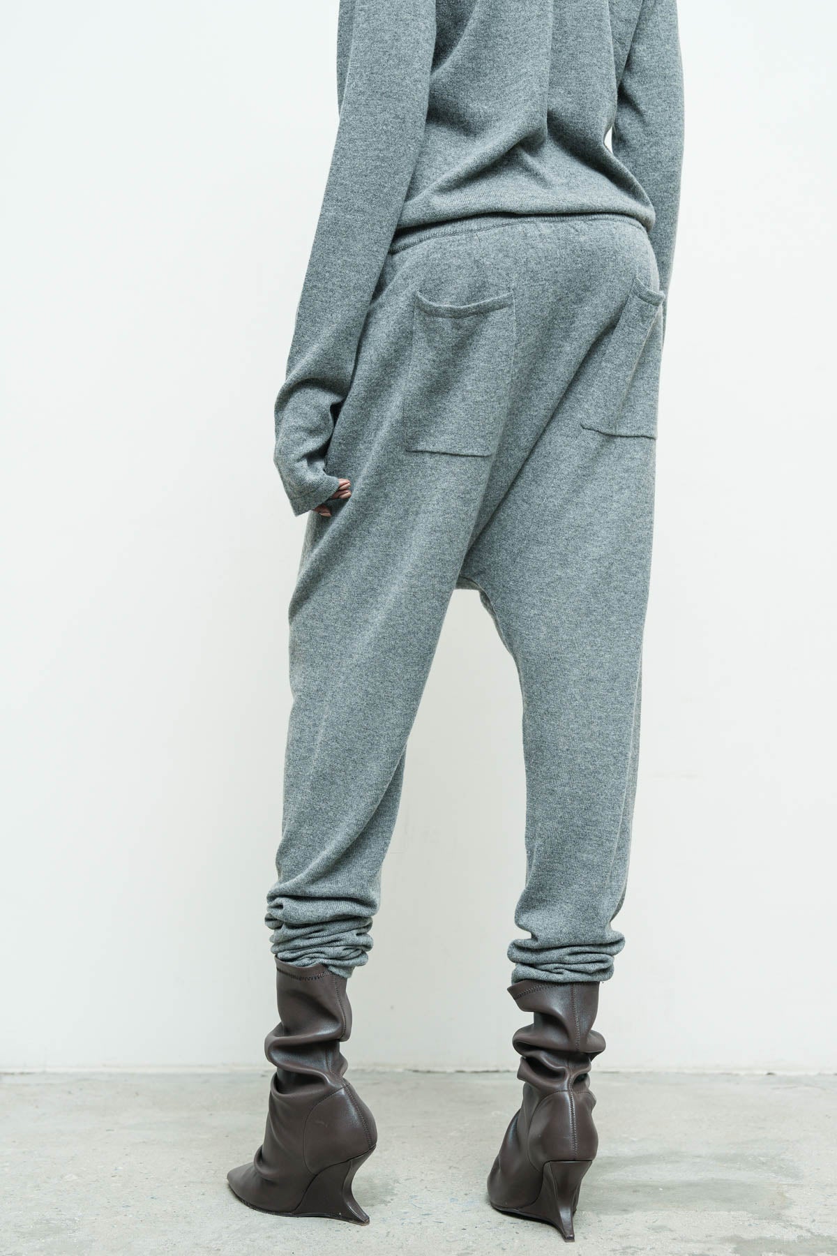 files/NicholasK-SW-408B-ReversibleLowVSweater-GreyHeather-KP-351-JaydenPant-GreyHeather-05.jpg