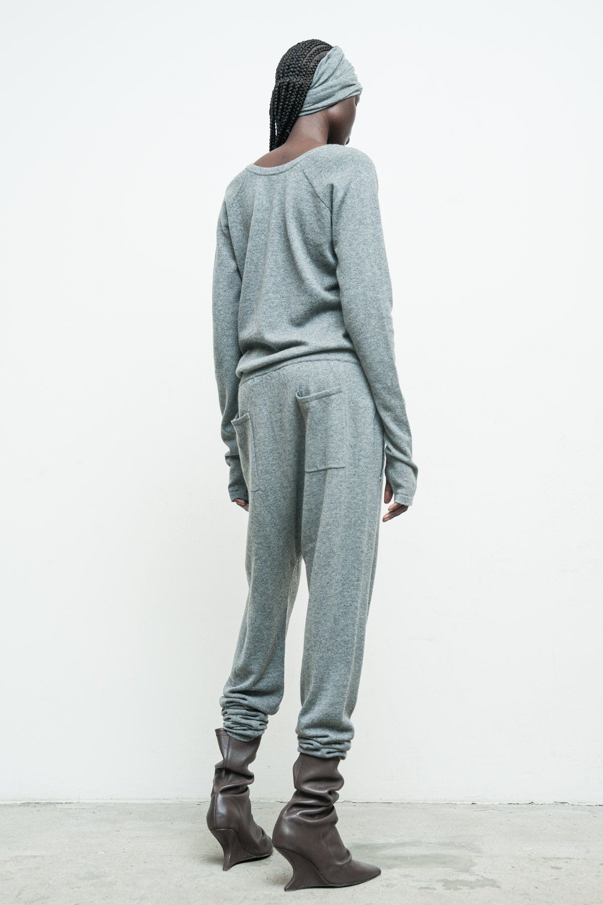 files/NicholasK-SW-408B-ReversibleLowVSweater-GreyHeather-KP-351-JaydenPant-GreyHeather-06.jpg
