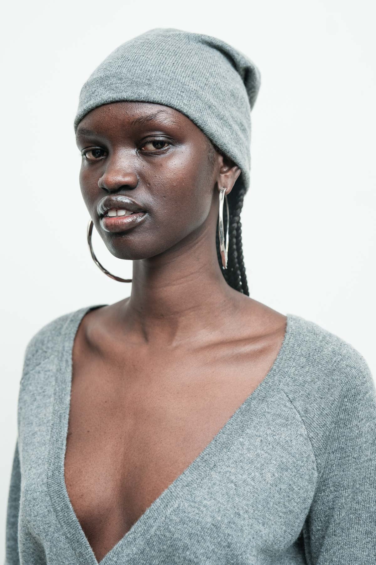 files/NicholasK-SW-408B-ReversibleLowVSweater-GreyHeather-KP-351-JaydenPant-GreyHeather-A-220C-BaoBeanie-GreyHeather-03.jpg