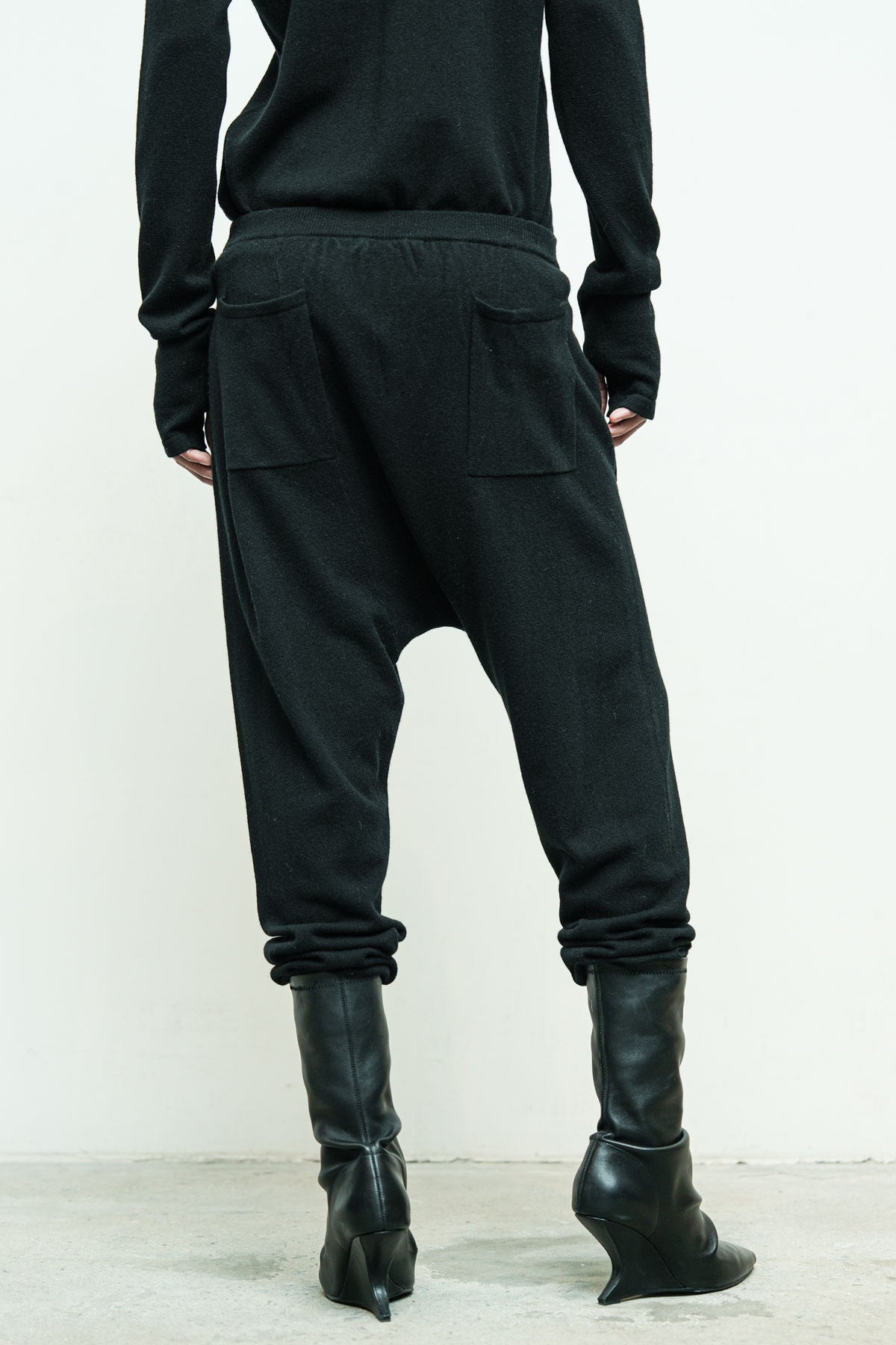 files/NicholasK-SW-408B-reversibleLowVSweater-Black-KP-351-JadenPant-Black-05.jpg