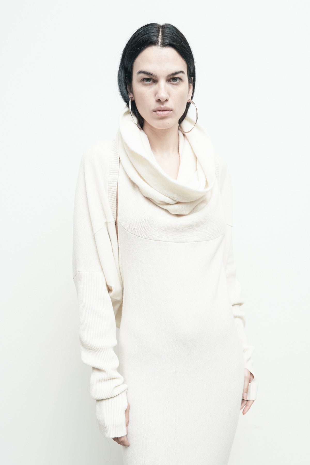 files/NicholasK-SW-413B-HighlandShrug-OffWhite-08.jpg