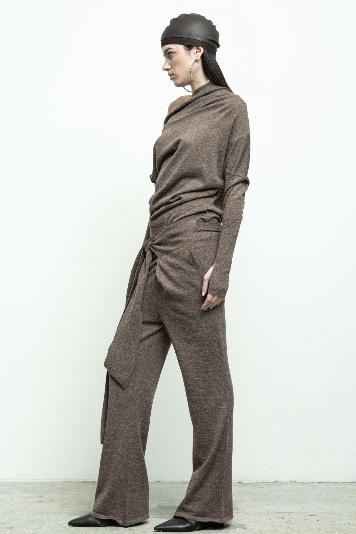 files/NicholasK-SW-447C-RevSweater-WalnutHeather-P-310-WrapPant-WalnutHeather-03.jpg